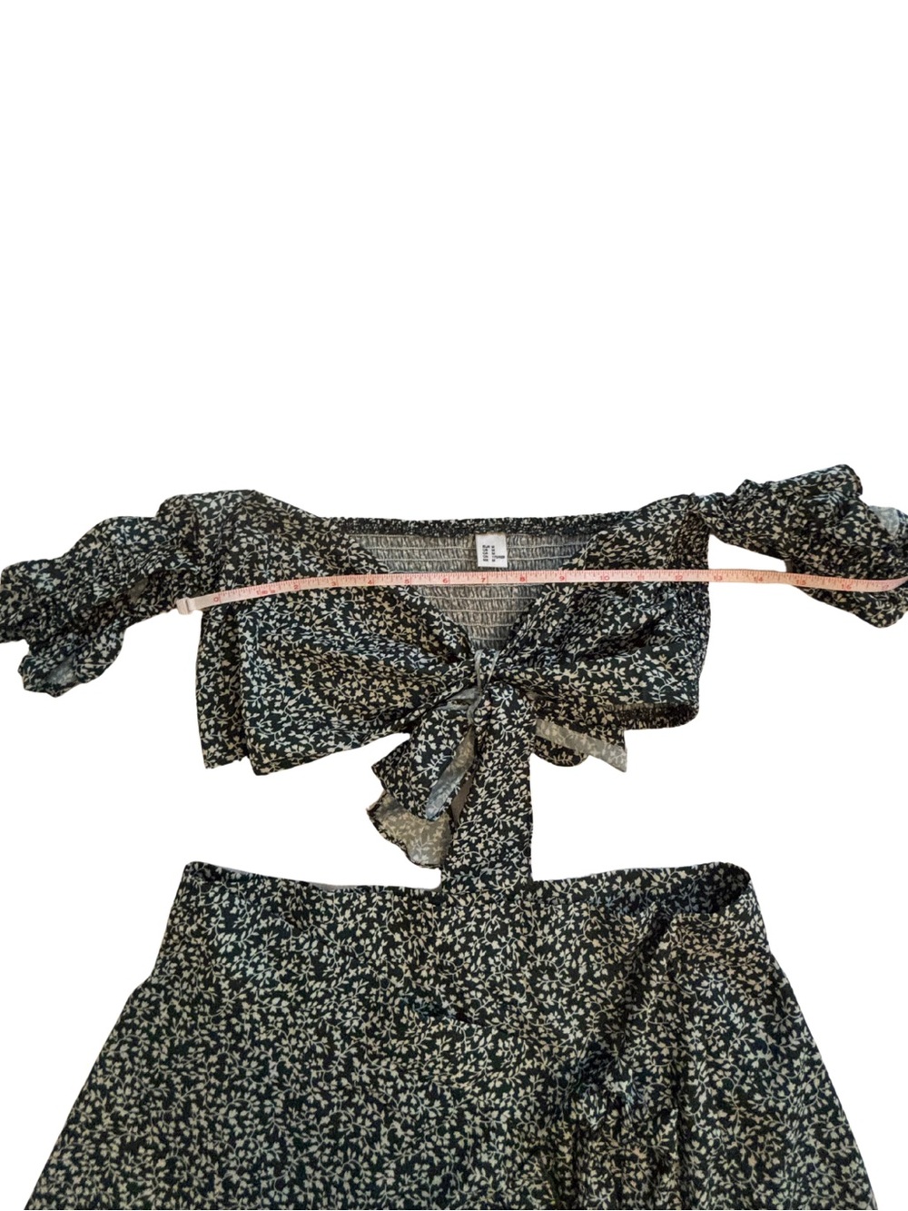 Green Medium floral top and skirt set - Picture 2 of 3